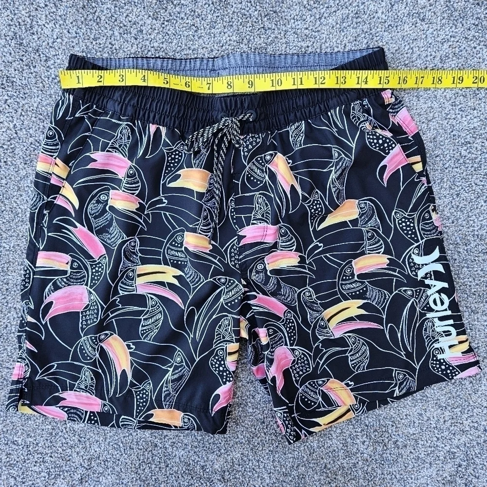 Hurley Party Pack Volley Swim Shorts Trunks Hawaiian Tropical Casual Mens Medium